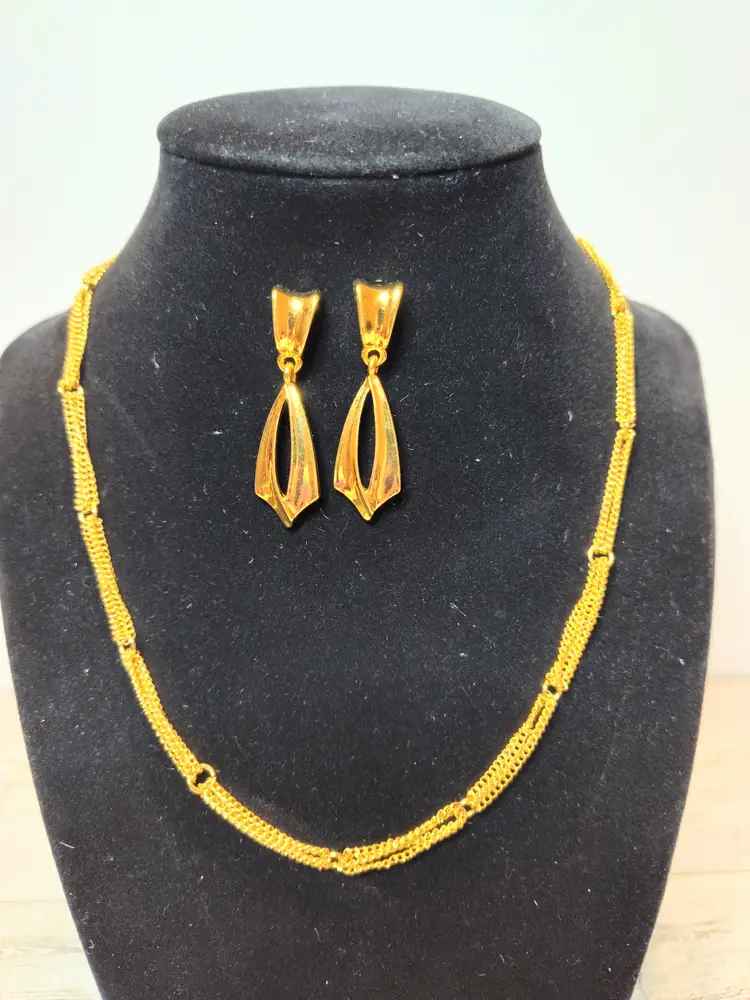 Gold Tone Necklace & Napier Earrings Set