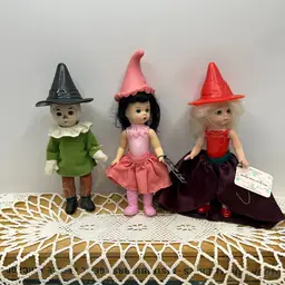 Wizard Of Oz Trio Wicked Witch Of The East , Scarecrow & Lullaby Munchkin