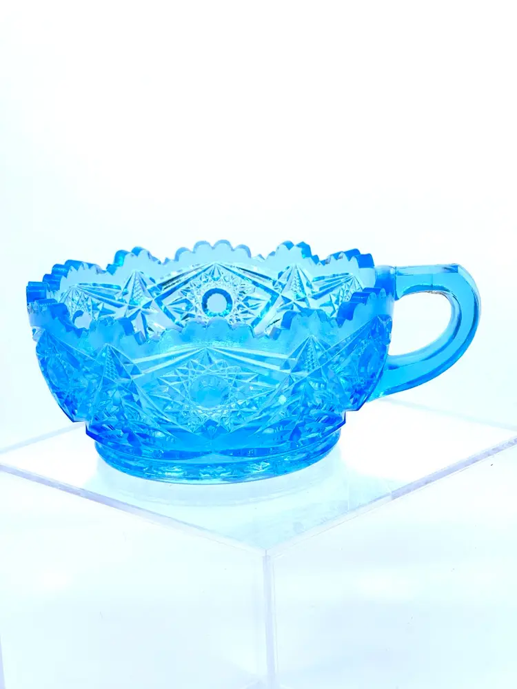 Vintage L E Smith Blue Bowl Nappy Pressed Glass Quitec Heritage Handled