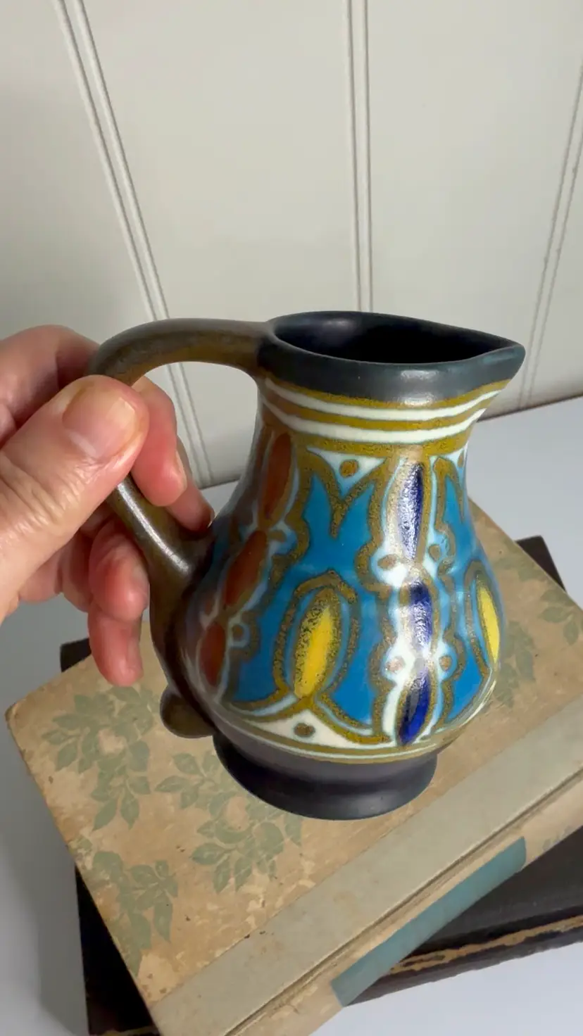 Gouda Holland Hand Painted Pitcher/creamer