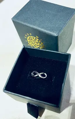 NIB Sterling Silver Infinity Symbol Ring Size 7