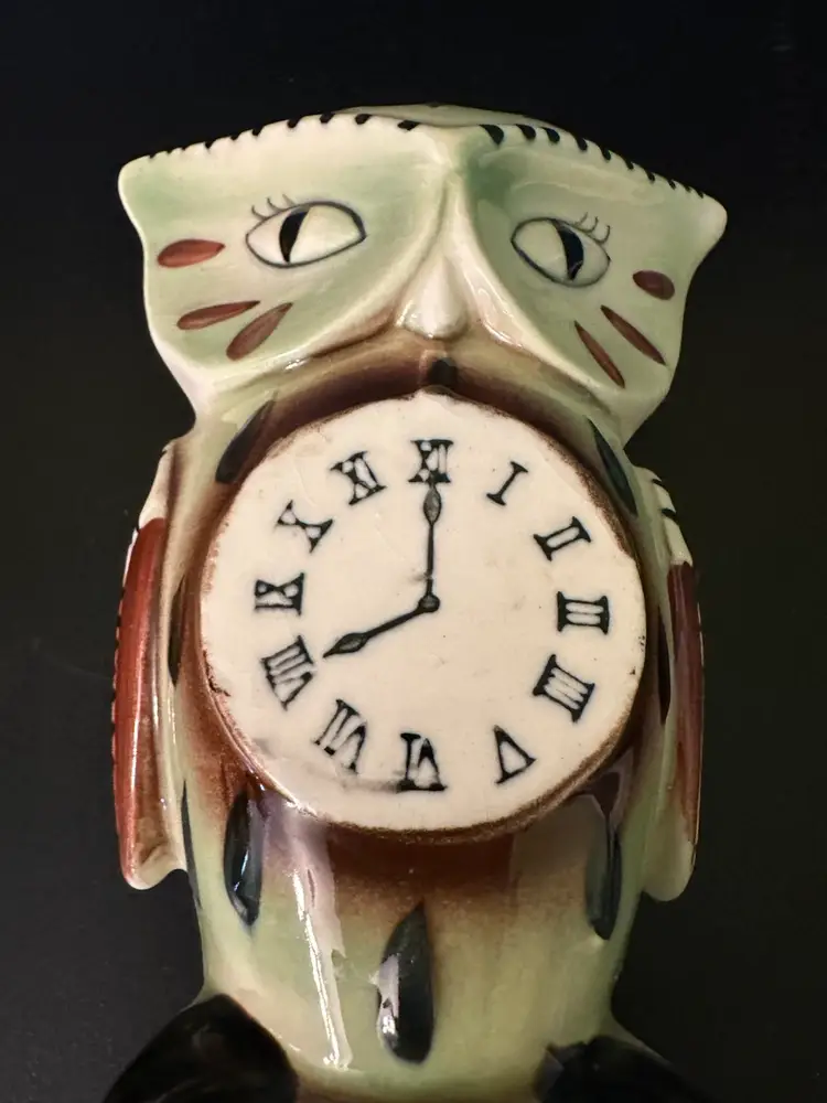 MCM Green Owl Faux Clock Ceramic Wall Pocket Hanging 1960’s Betson’s Japan 11”