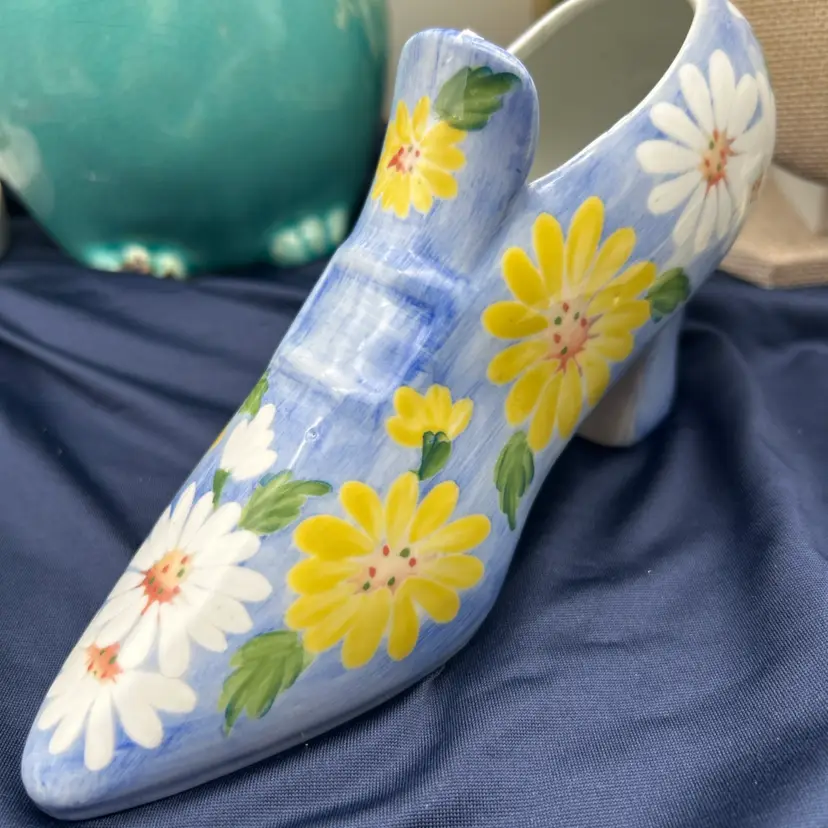* Vintage Andrea by Sadek Floral Dutch Shoe Planter – Blue Daisy Ceramic Cachepot – 7.5”