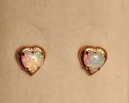 VALENTINE Opal Earrings 10 Kt Gold