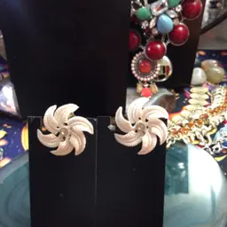 #06 - Vamp Peacock Listing