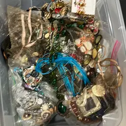 #05 - Necklace $3 Start❣️❣️❣️