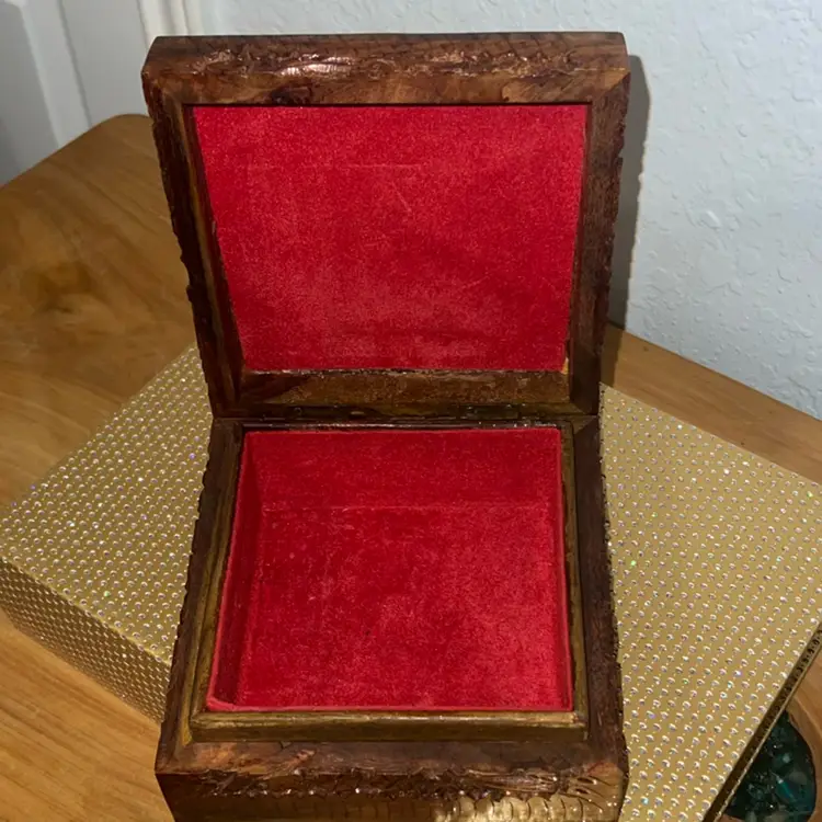 Beautiful Hand carved Jewelry Box