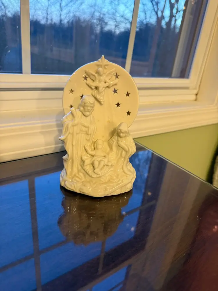 Vintage white Nativity Scene Tea Light  Candle Holder Figurine