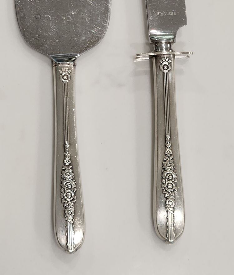 Oneida Royal Rose Silverplate Carving Knife & Fork w/ Cake Server Vintage 1939
