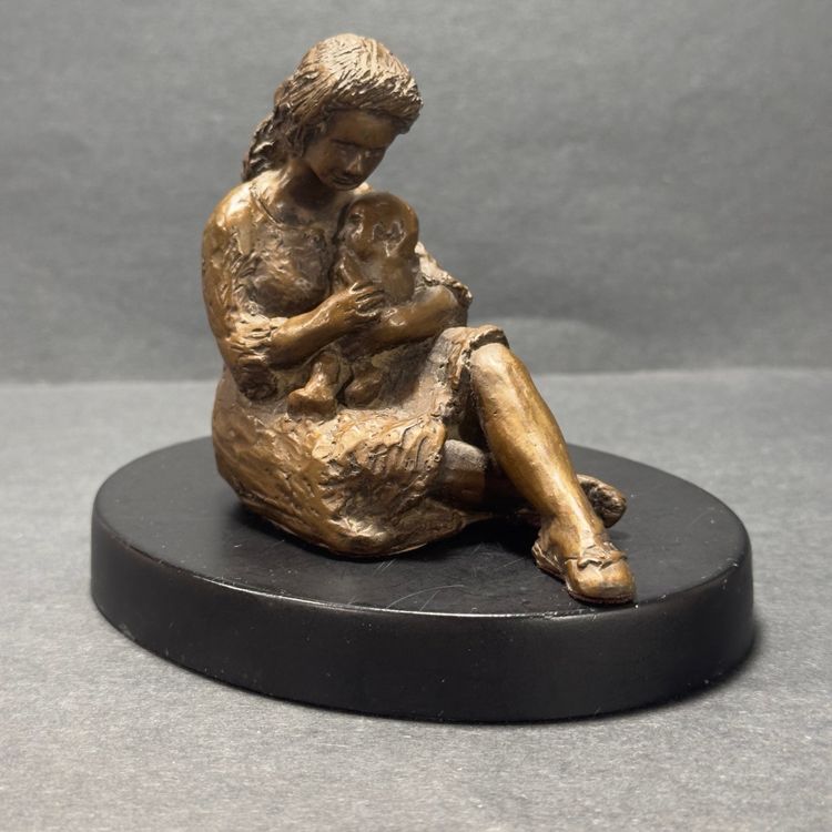 #1496 Mother’s Day Sculpture Limited Edition May 11th 1975, The First American Sculpture Society Soapstone Base Mother And Child By Siwana DeMichelis