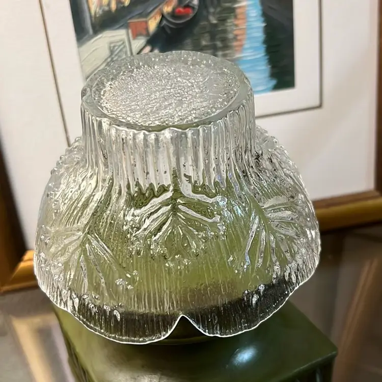 Vtg Lasisepat Finland Cow Parsley Clear Glass dessert bowl or candle holder 3”