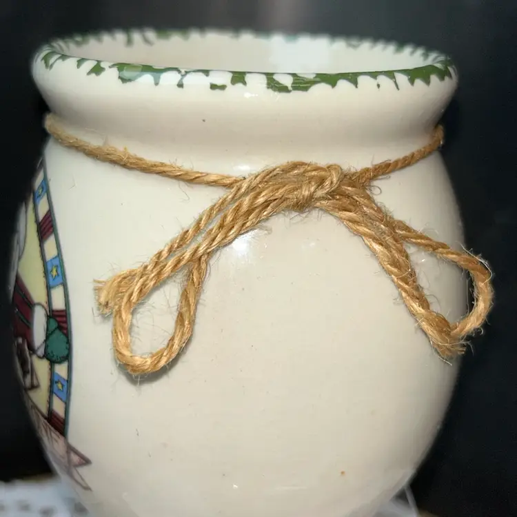 Christmas Candle “No Pouting Zone” In Crock-type Jar