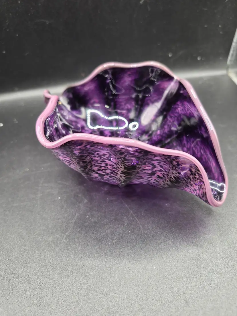 Gathering Glass Vintage Handcrafted Purple & Pink Art Glass Bowl Ruffled Rim