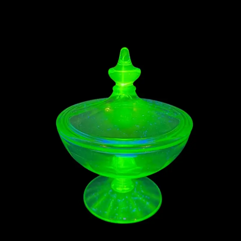 Fostoria Glass Co Pedestal Bowl Candy/Butter Dish With Cover
6-1/2” T x 5” W