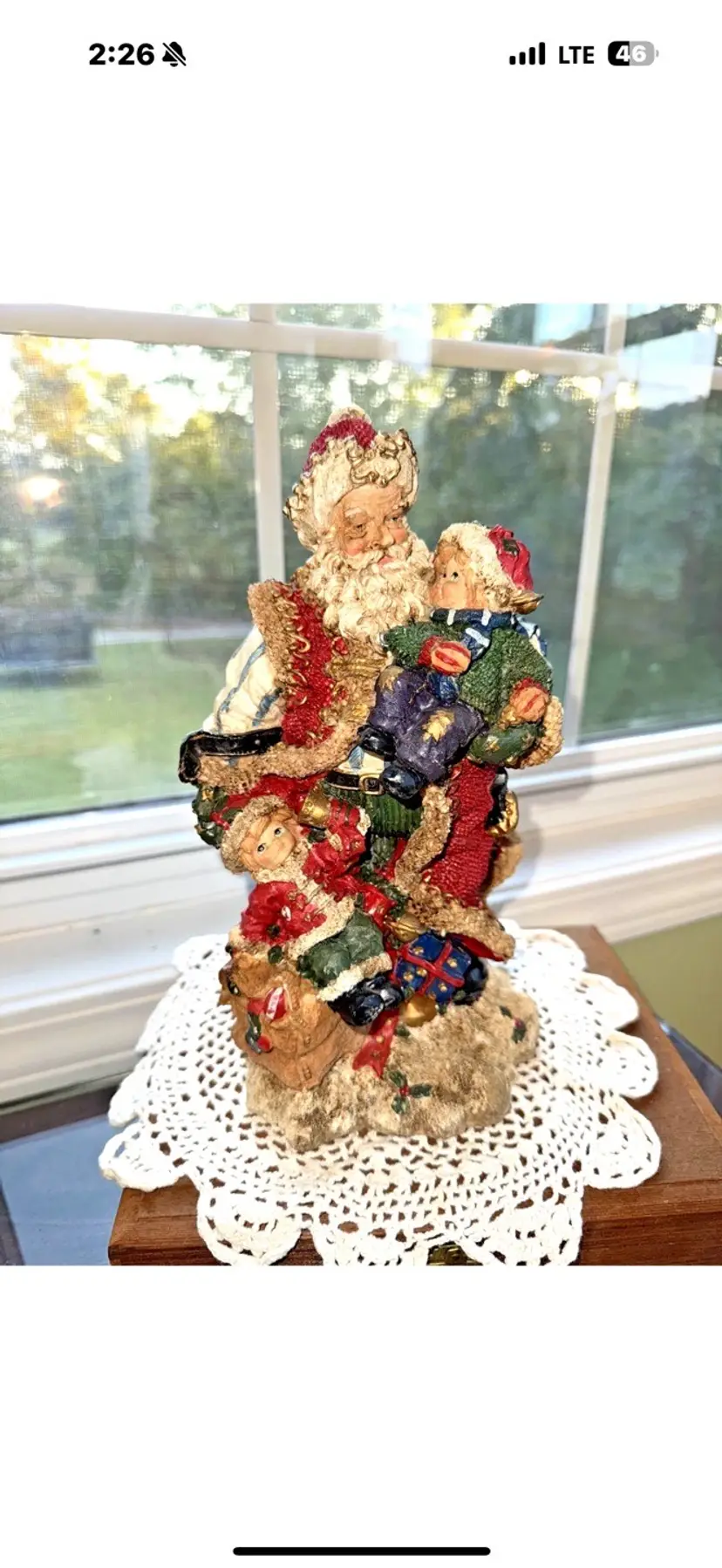 Vintage Three Hands Corp Resin Santa with kids, Christmas decor; great condition