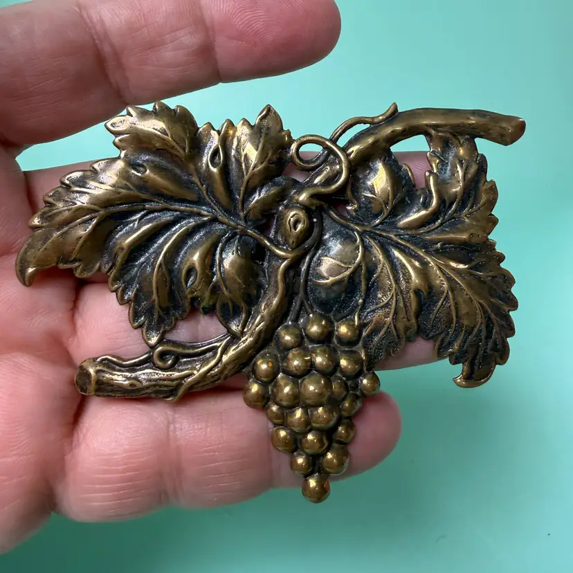 Vintage Brass Repousse Grapevine Grapes Bold Brooch Pin