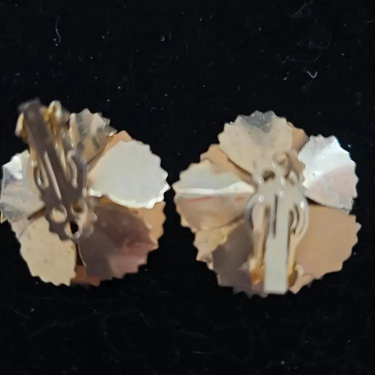 Vintage Gold-Tone Floral Clip Earrings