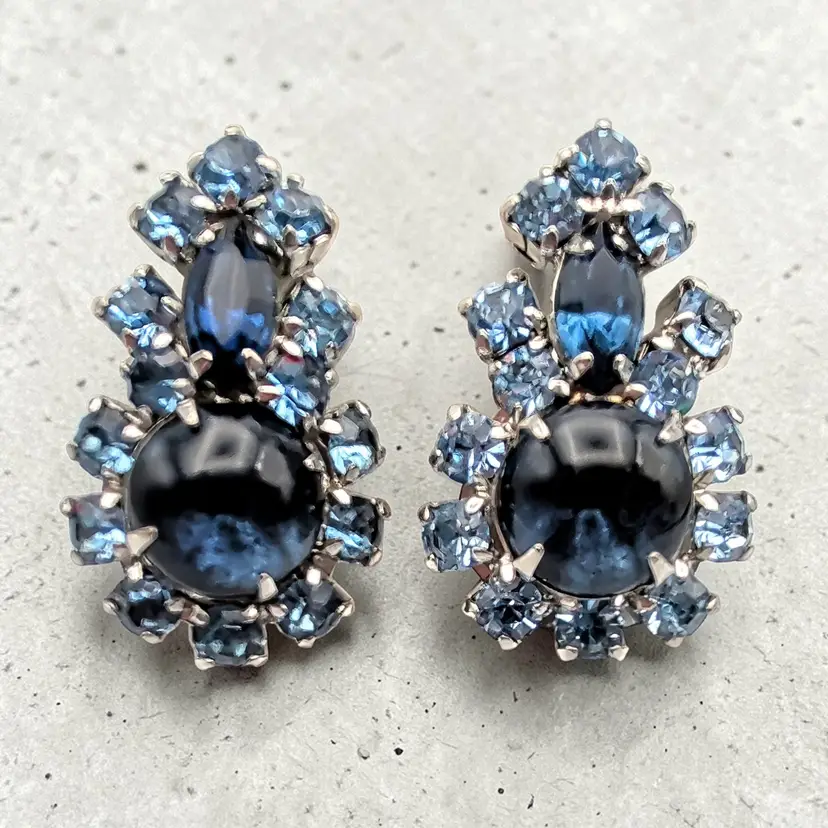 Vtg Blue Rhinestones & Jelly Belly Silver Tone Clip On Earrings Hollywood Regeny