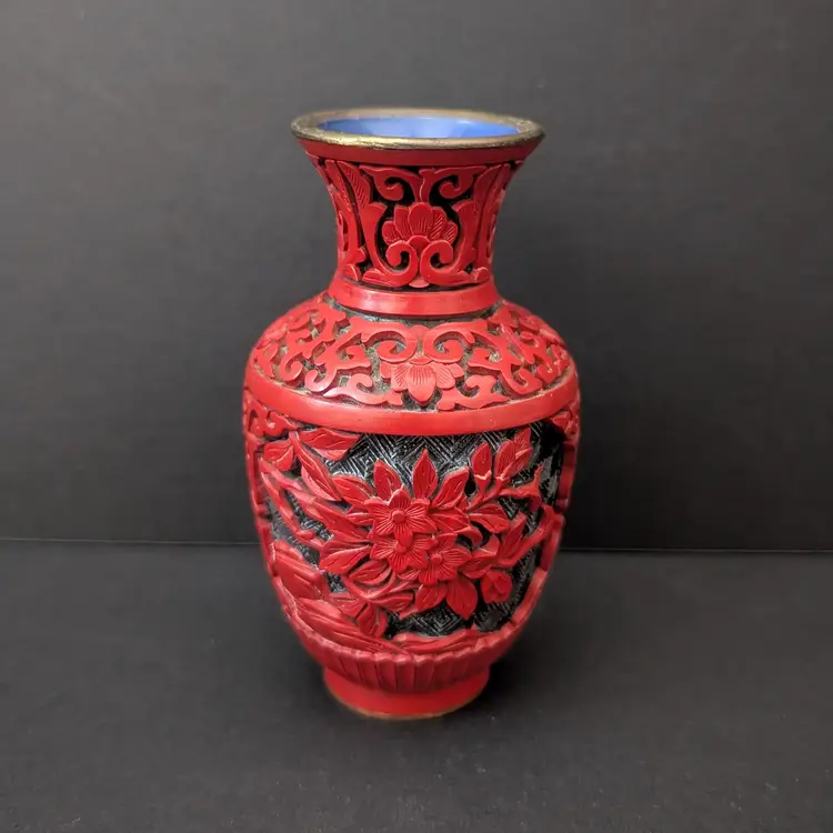 Vintage Chinese Cinnabar Vase With Blue Enamel Interior 4" Tall