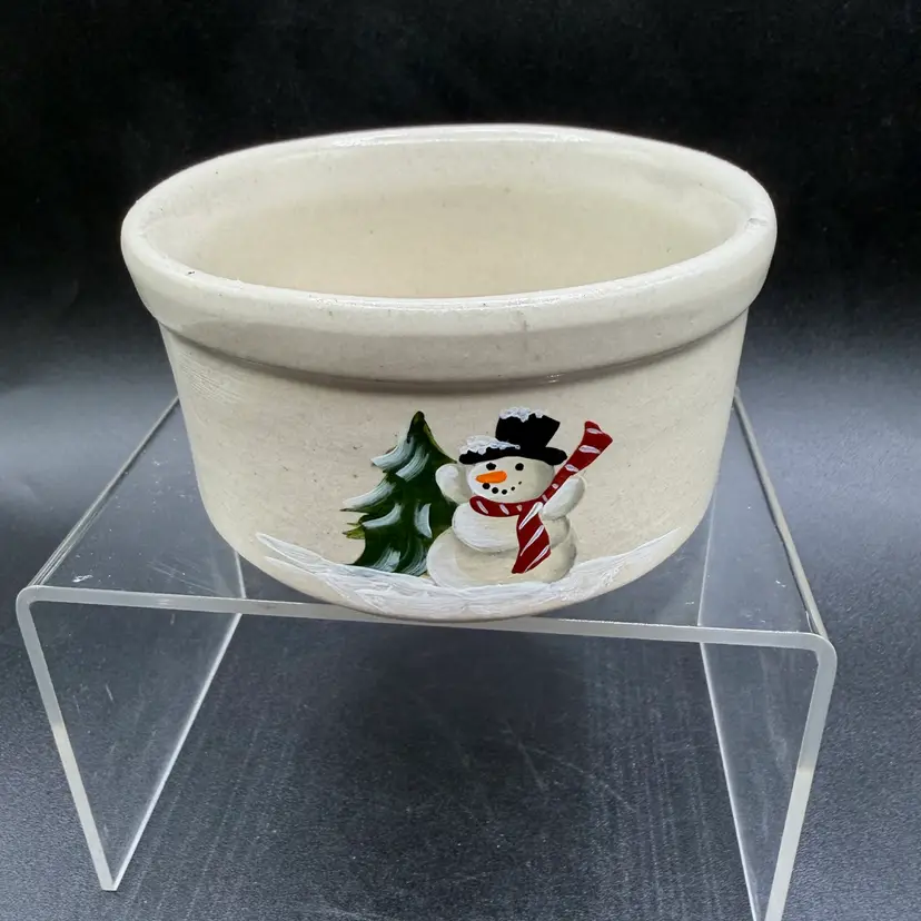 RRP Roseville Snowman Hand Painted Pottery Ivory Spongeware Crock  Small 4” Wide