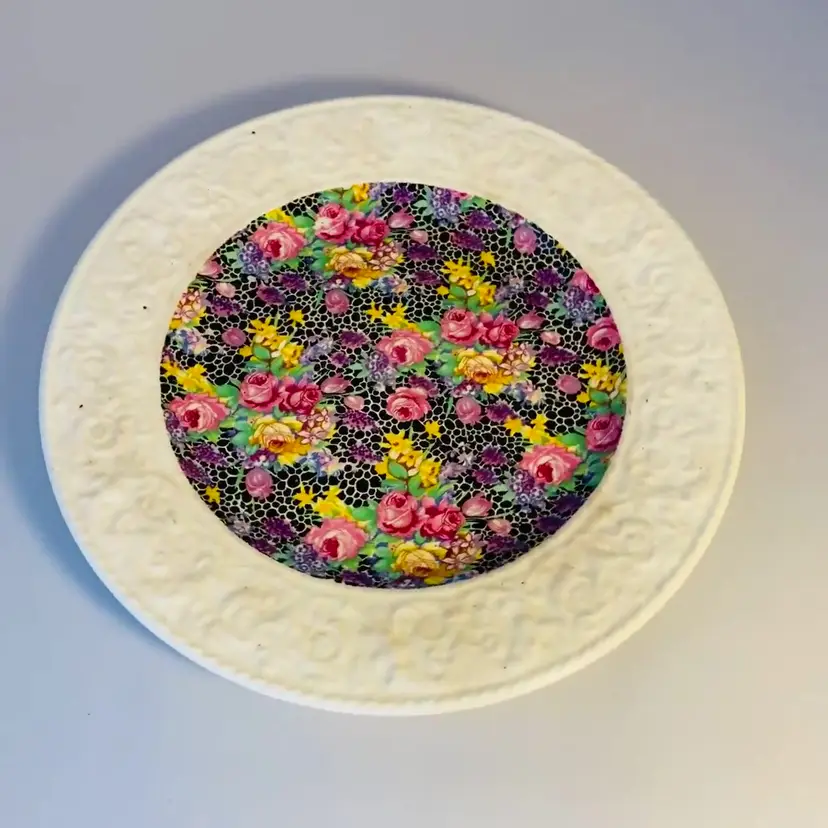 #3719 ENGLAND Floral Chintz Royal Winton Grimwades Serving Plate Hazel Pattern 1930s 9 inch
