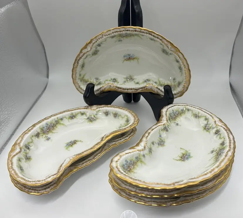 Haviland Limoges crescent (bone) dishes Schleiger 341 pattern 6” long Set of 6