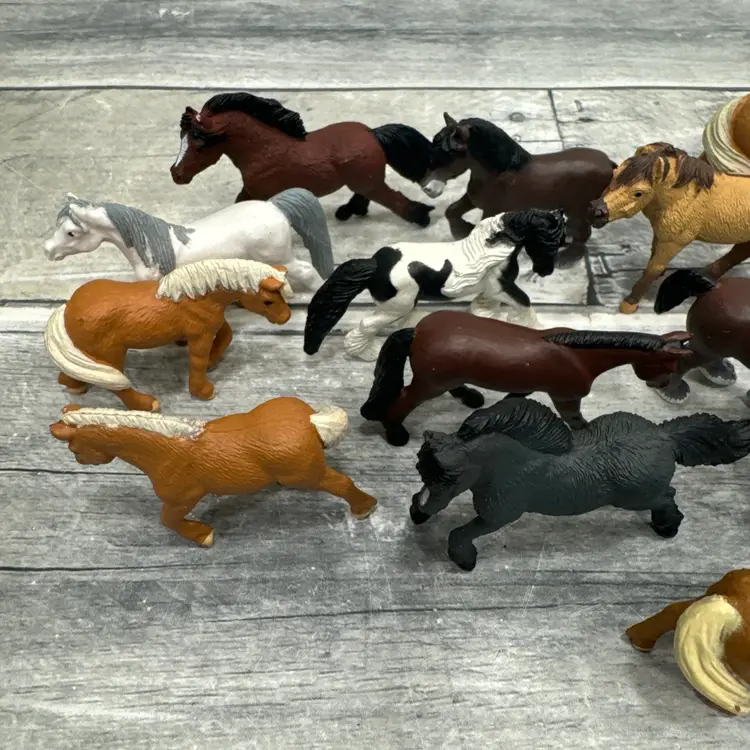 Lot Of 16 Safari Ltd. Mini Horses And Ponies
