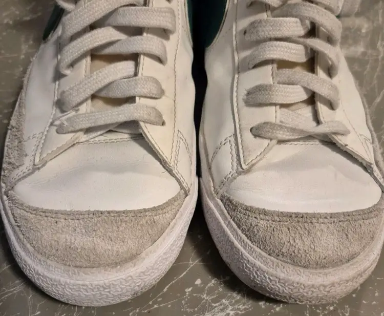 Nike Men's Blazer Mid '77 White & Green Sneakers,Size 11