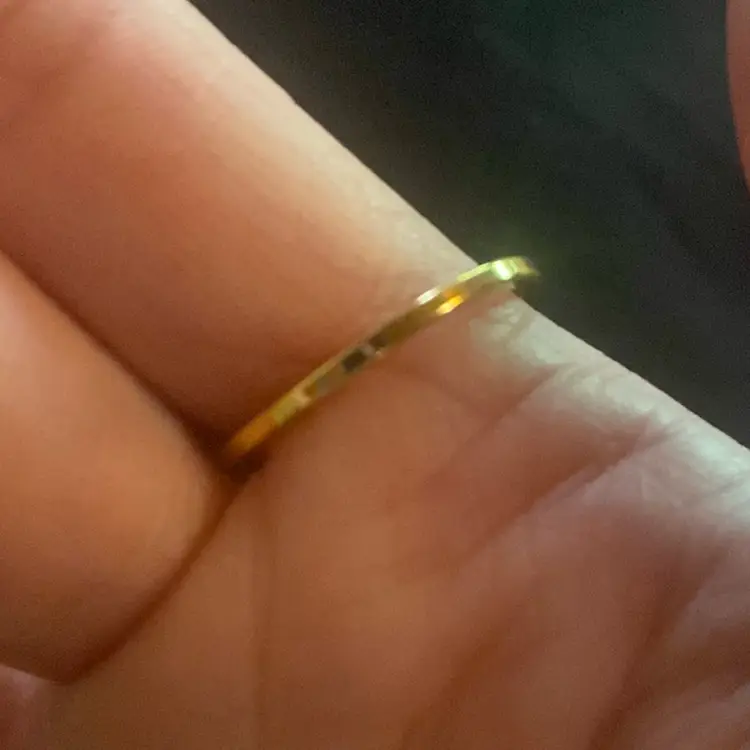 Goldtone Cross Over Tiny Green Center Stone Size 8 1/2