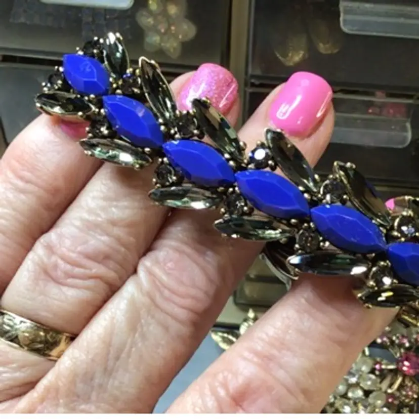 #01 J crew stretch Bangle blue rhinestone