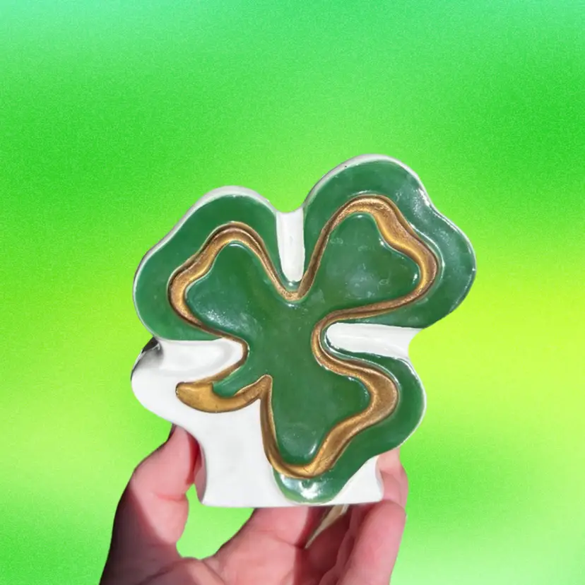 1966 Relpo Shamrock Planter