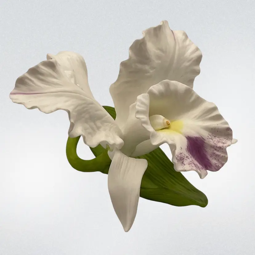 Homco, Masterpiece Bone China, White Lily/Orchid, Green Stem/Leaves, Lilac/Yellow Accents, 1985
