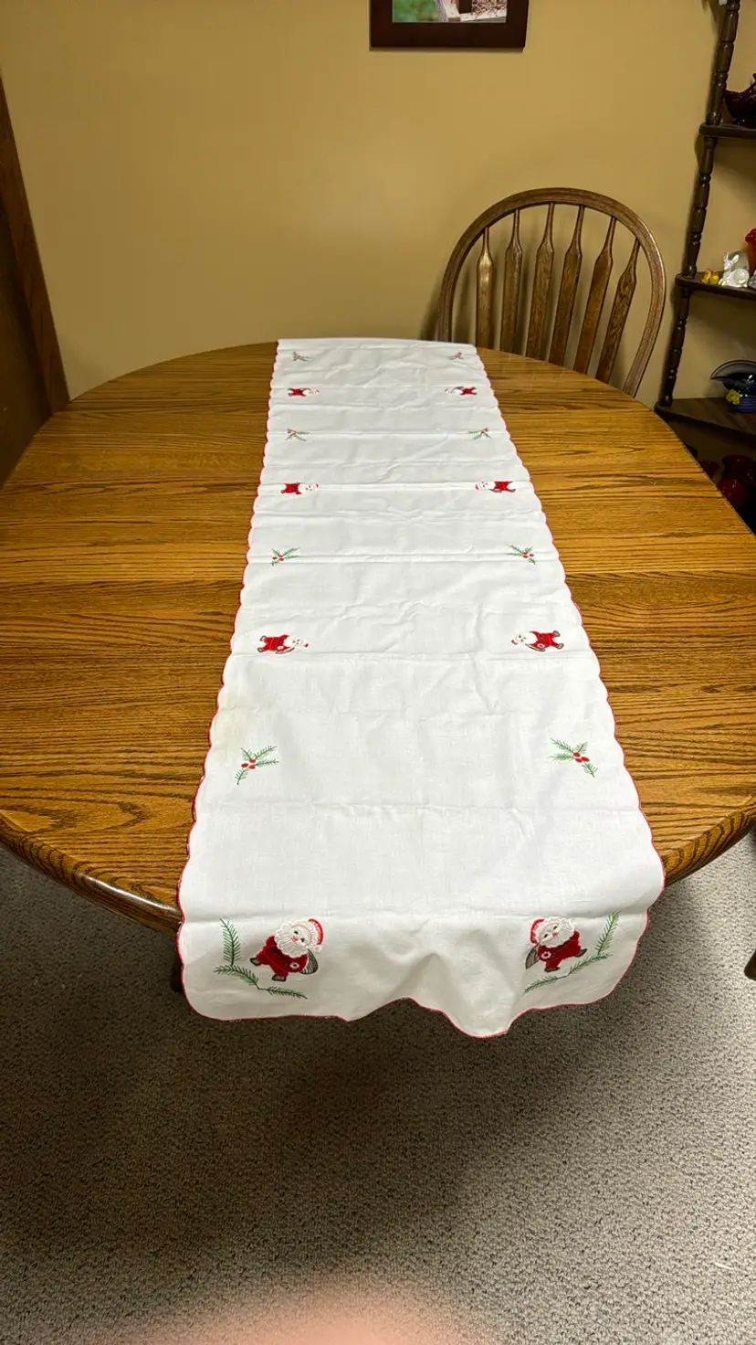 Tablerunner Santa holly and berries Embroidered Handmade 16” x 69.5”