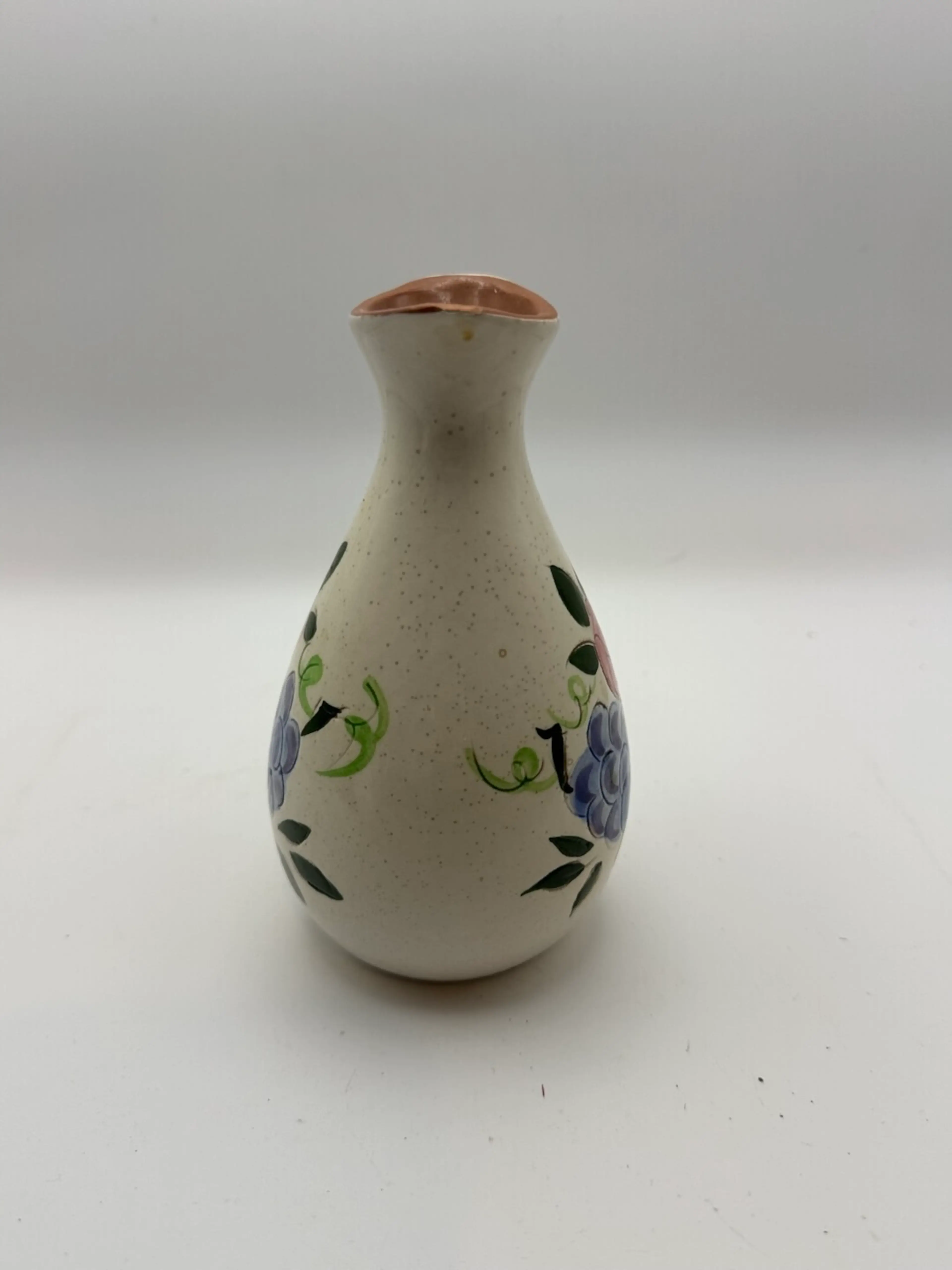 Image 2 of 8