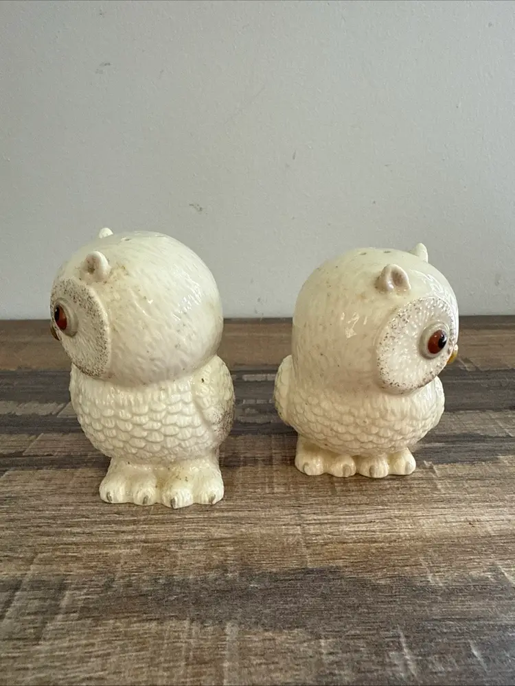 Lenox Ivory & Gold Ceramic Porcelain Owls Salt and Pepper Shakers
