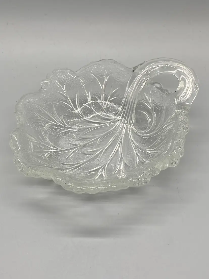 Indiana Glass Cabbage Leaf Clear Pebble Glass Candy Trinket Dish 5.5"