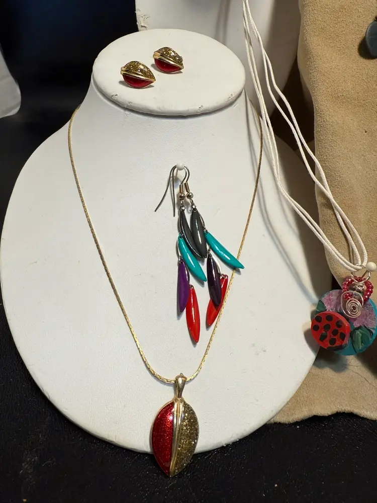 Costume Jewelry Lot, Some Vintage Pieces