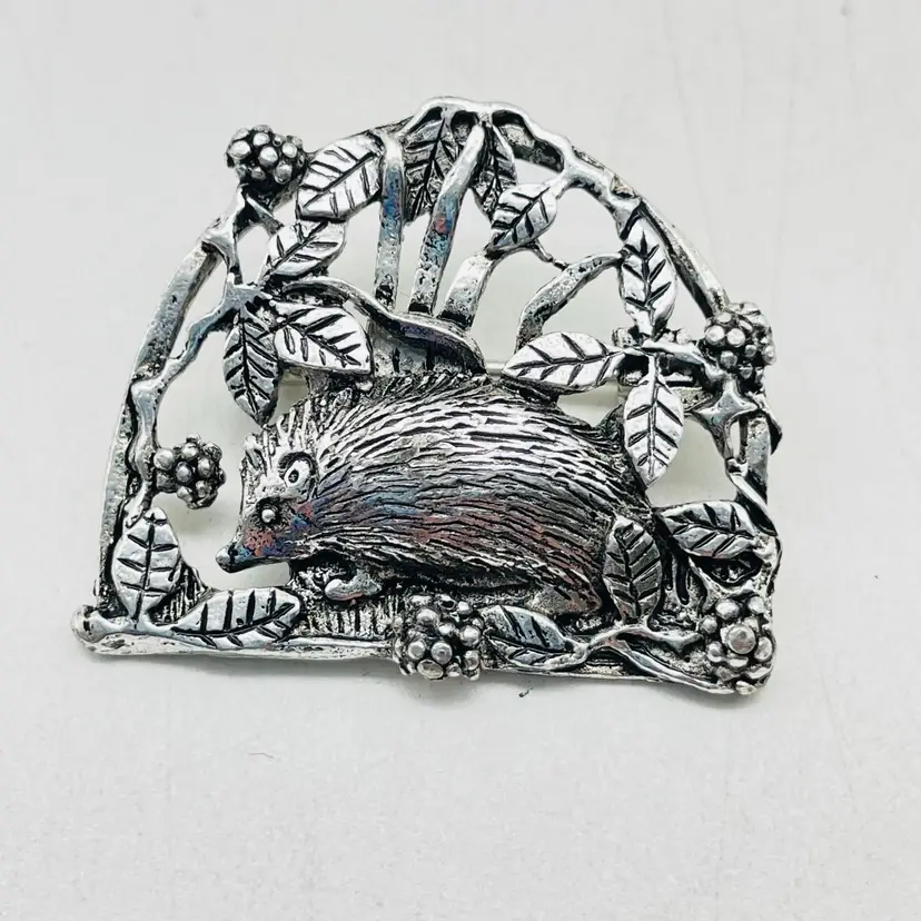 MASJ 85 Hedgehog Pin Silver Tone Vine Berries Leaves