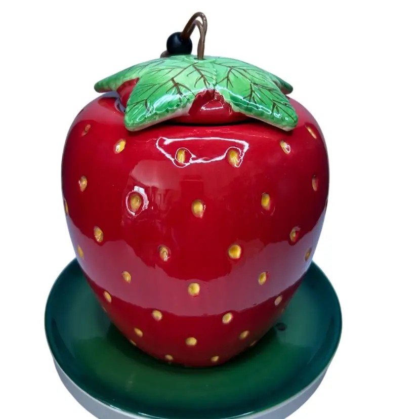Vintage Cracker Barrel Strawberry Bird Feeder @ 8 1/2x 8 1/2