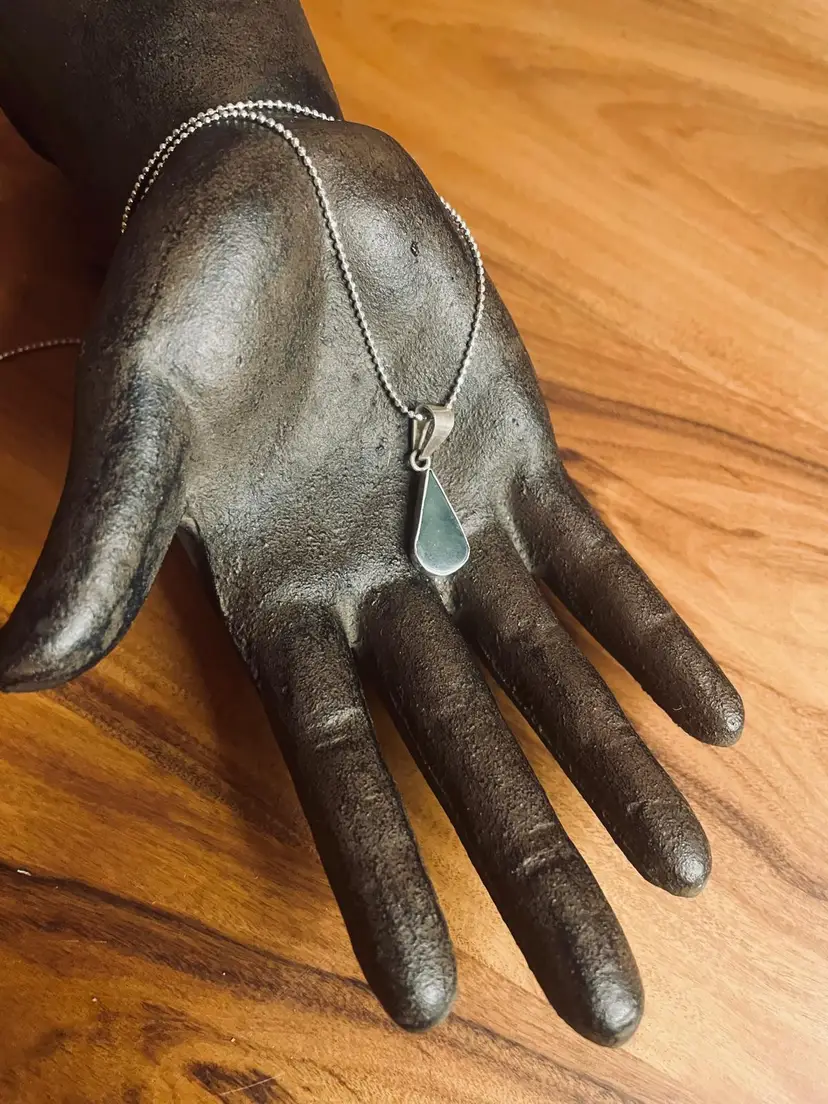 *** NEW JADE NECKLACE *** Green jade