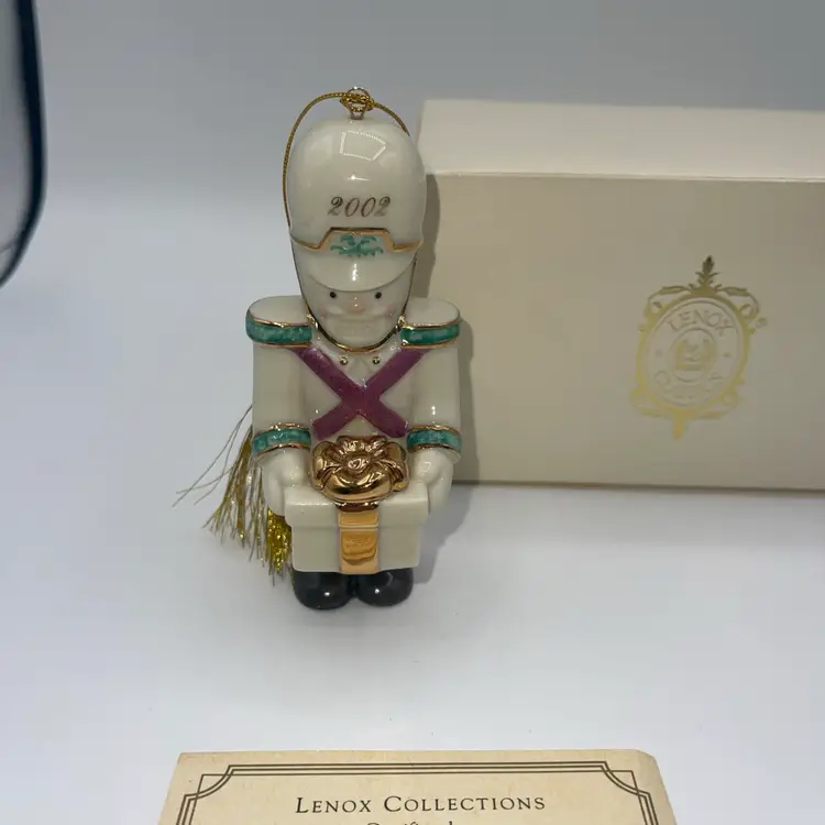 Lenox Holiday Nutcracker 2002 Annual Nutcracker Ornament 24K Accents w/ Box COA