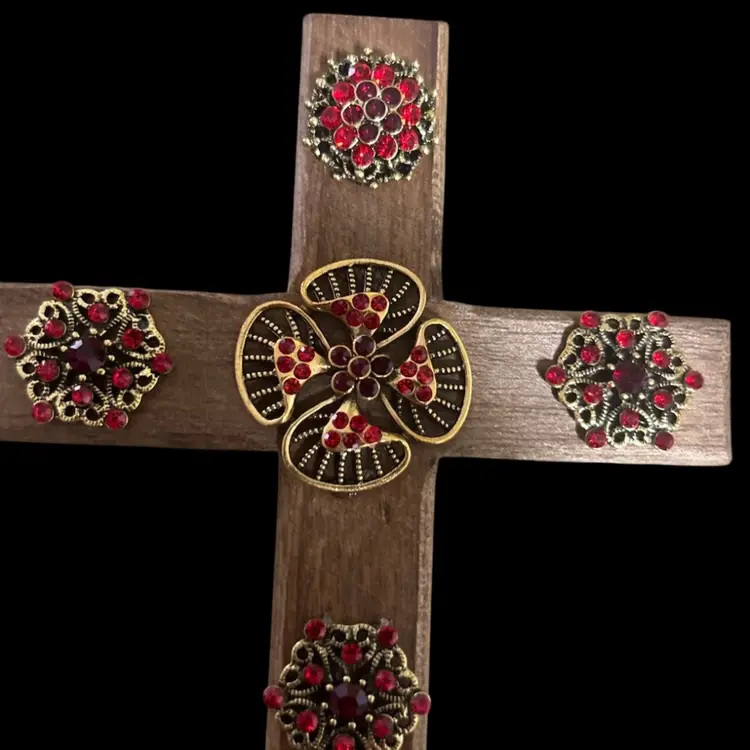Wooden Cross With Brooches – Made By Me