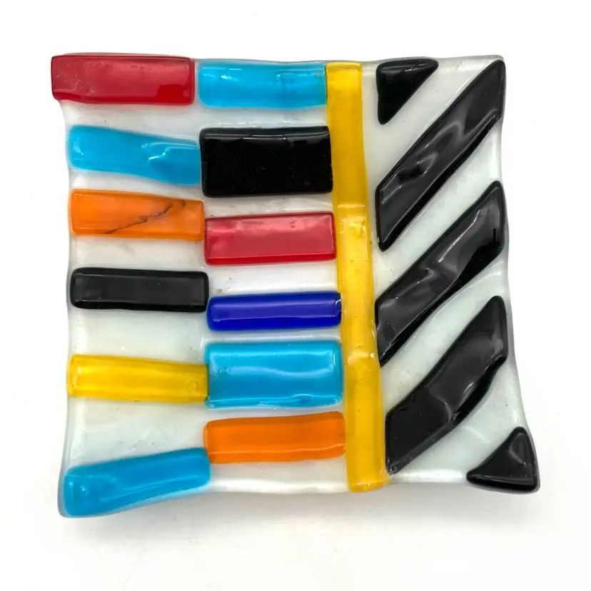 BIN - Colorful Contour Fused Glass Trinket Dish with Raised Pieces4.5”