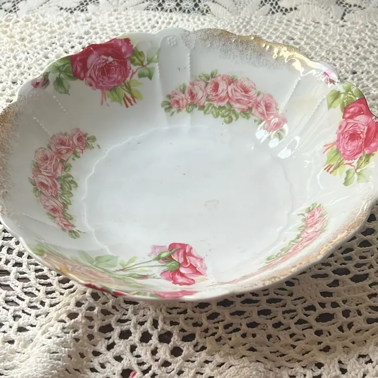 034 Antique German, Austrian? From China Serving Bowl Scallop Handpainted 9 1/4" X 2 1/2"