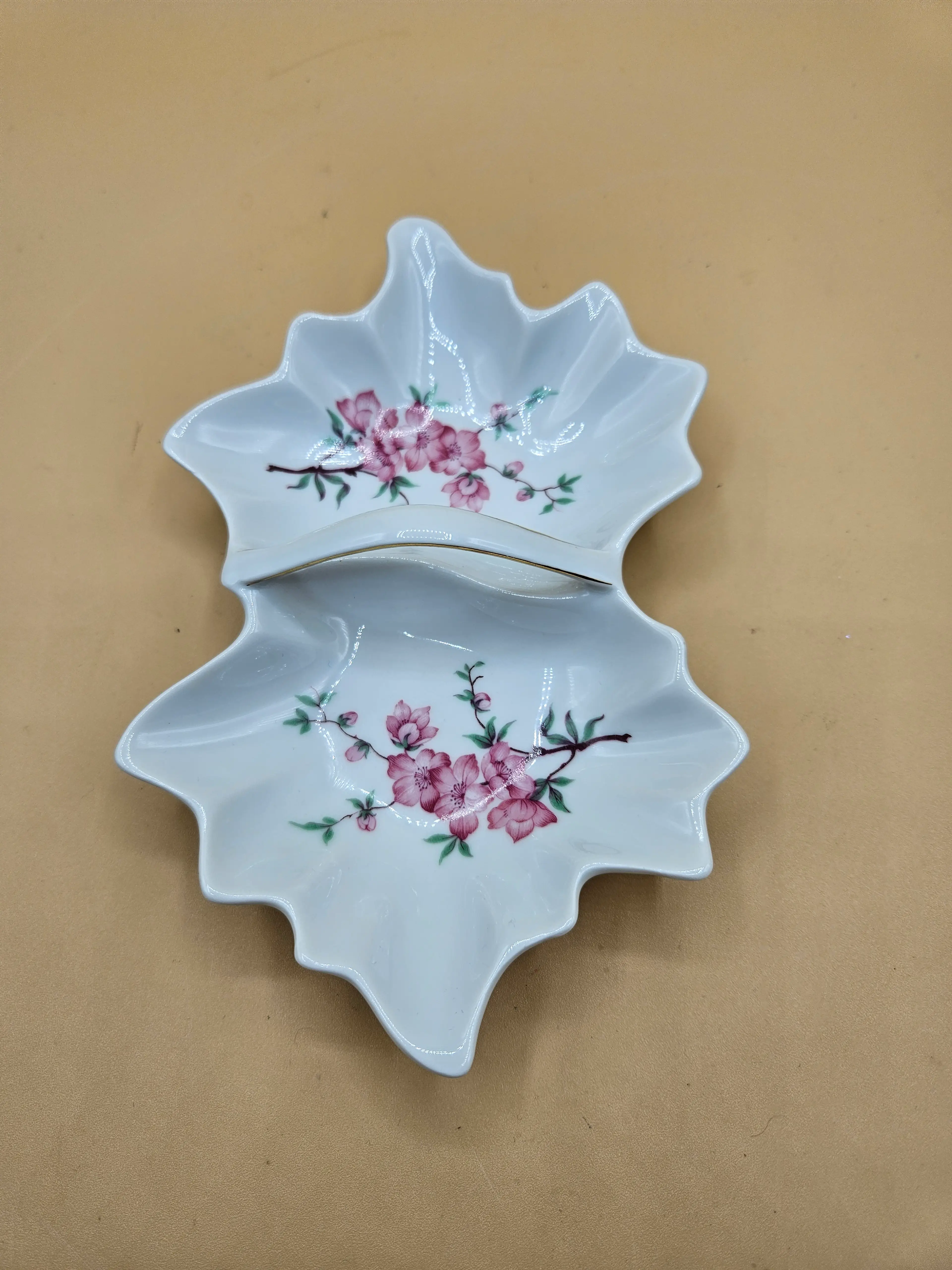 Image 4 of 4