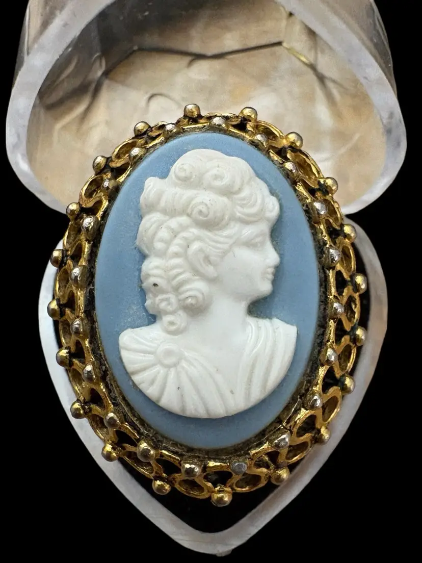 Livestream thumbnail