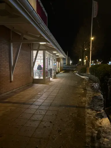 Shop With Me In Kinna