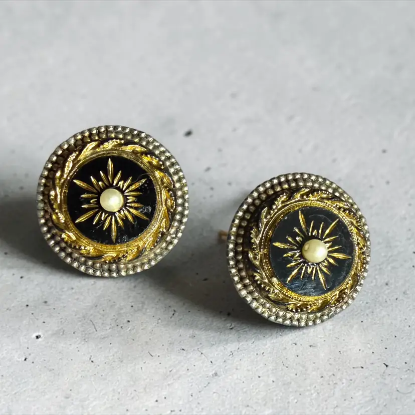 Sphinx Victorian Revival E181 Clip On Earrings