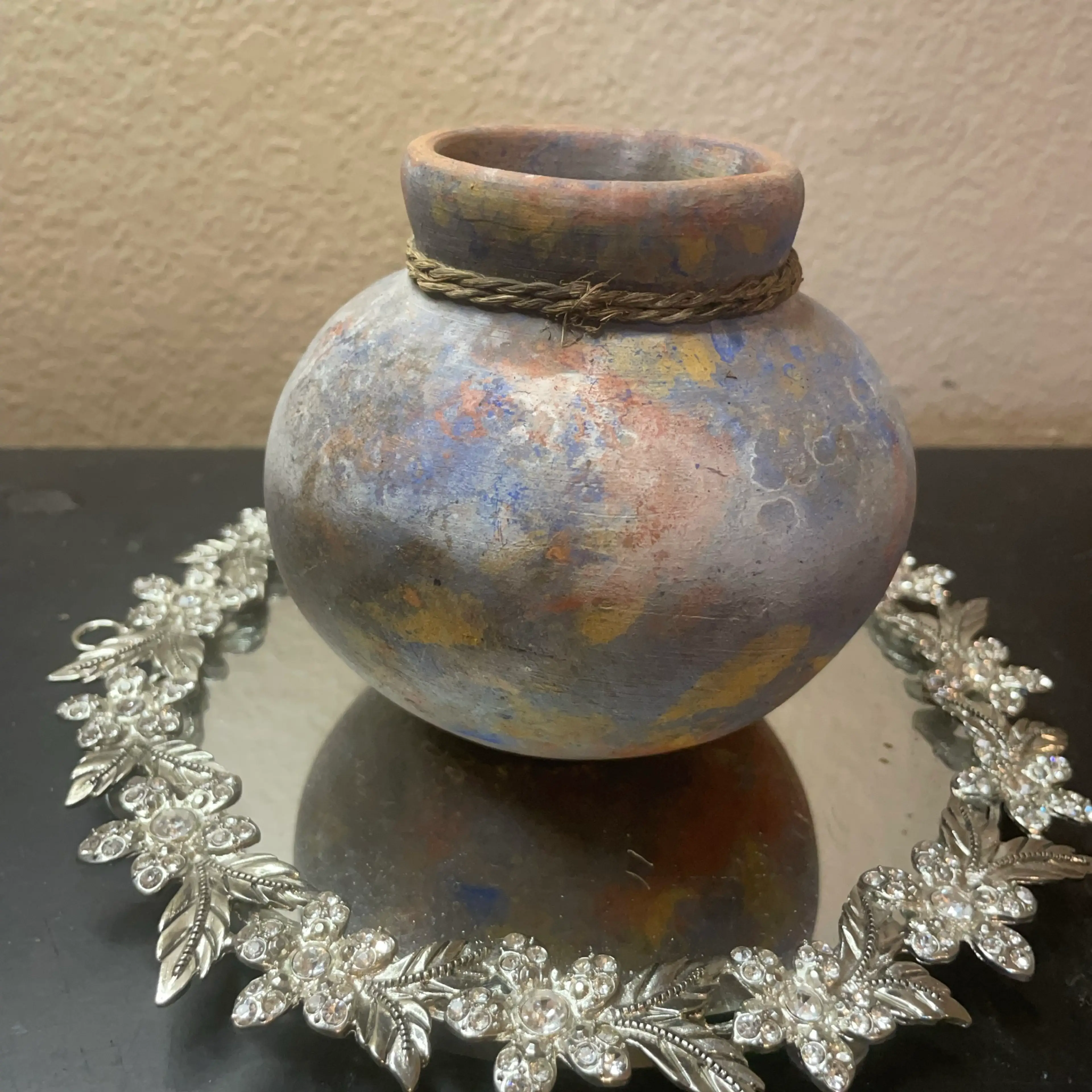 Image 2 of 6