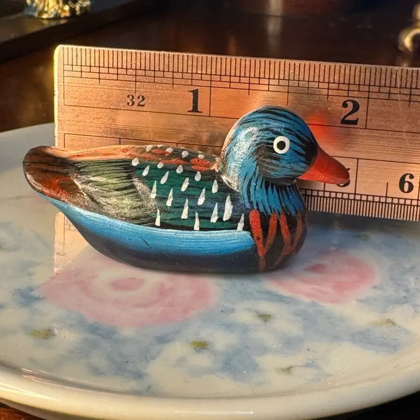 😻 Mini Hand-Painted Wooden Duck Decoy – 2”